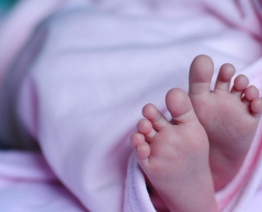 Pierwsze kopniaki maluszka: kiedy je poczujesz i co oznaczają?