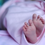 Pierwsze kopniaki maluszka: kiedy je poczujesz i co oznaczają?