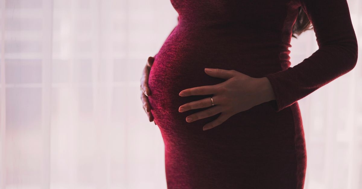 Delikatna równowaga: jak dbać o zdrowie intymne w ciąży, by uniknąć nieprzyjemnych infekcji