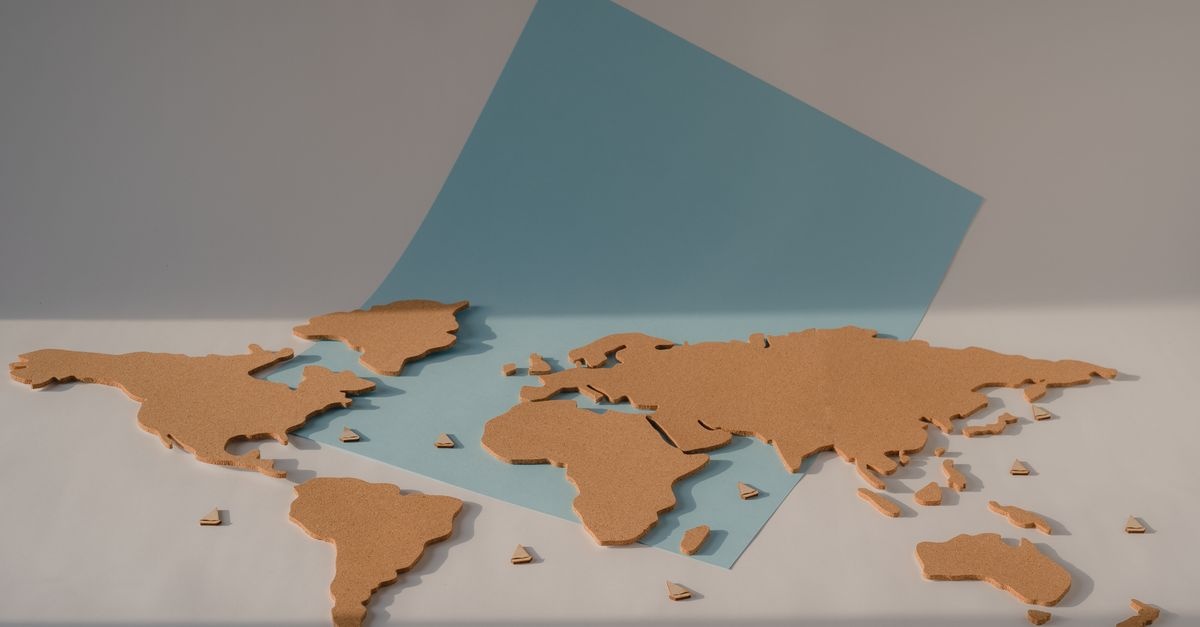 Świat w zarysie: odkrywaj geografię z mapą konturową – od zabawy do wiedzy
